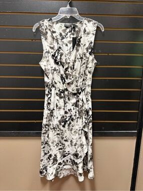 Apt. 9 NWT Watercolor Floral Ruffle Surplice Dress Large Black Gray Ivory